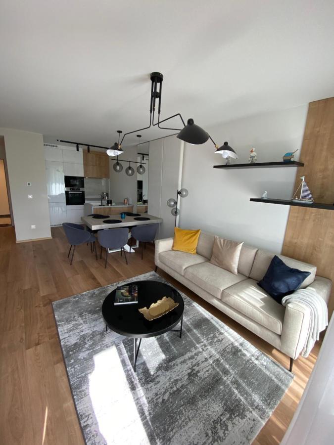 Clyde-Premium Lelle Waterfront Private Apartment Балатонлелле Экстерьер фото